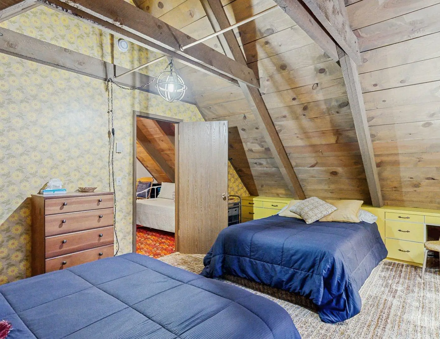 McCall Log Cabin, NearDowntown, Trailer Parking