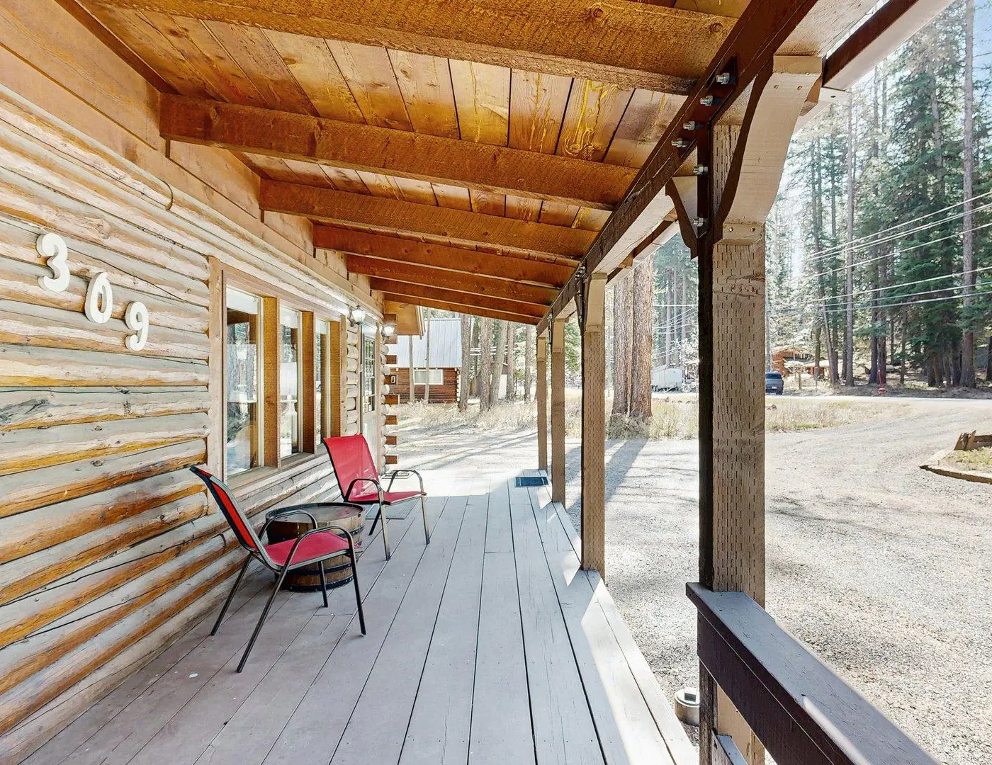 McCall Log Cabin, NearDowntown, Trailer Parking