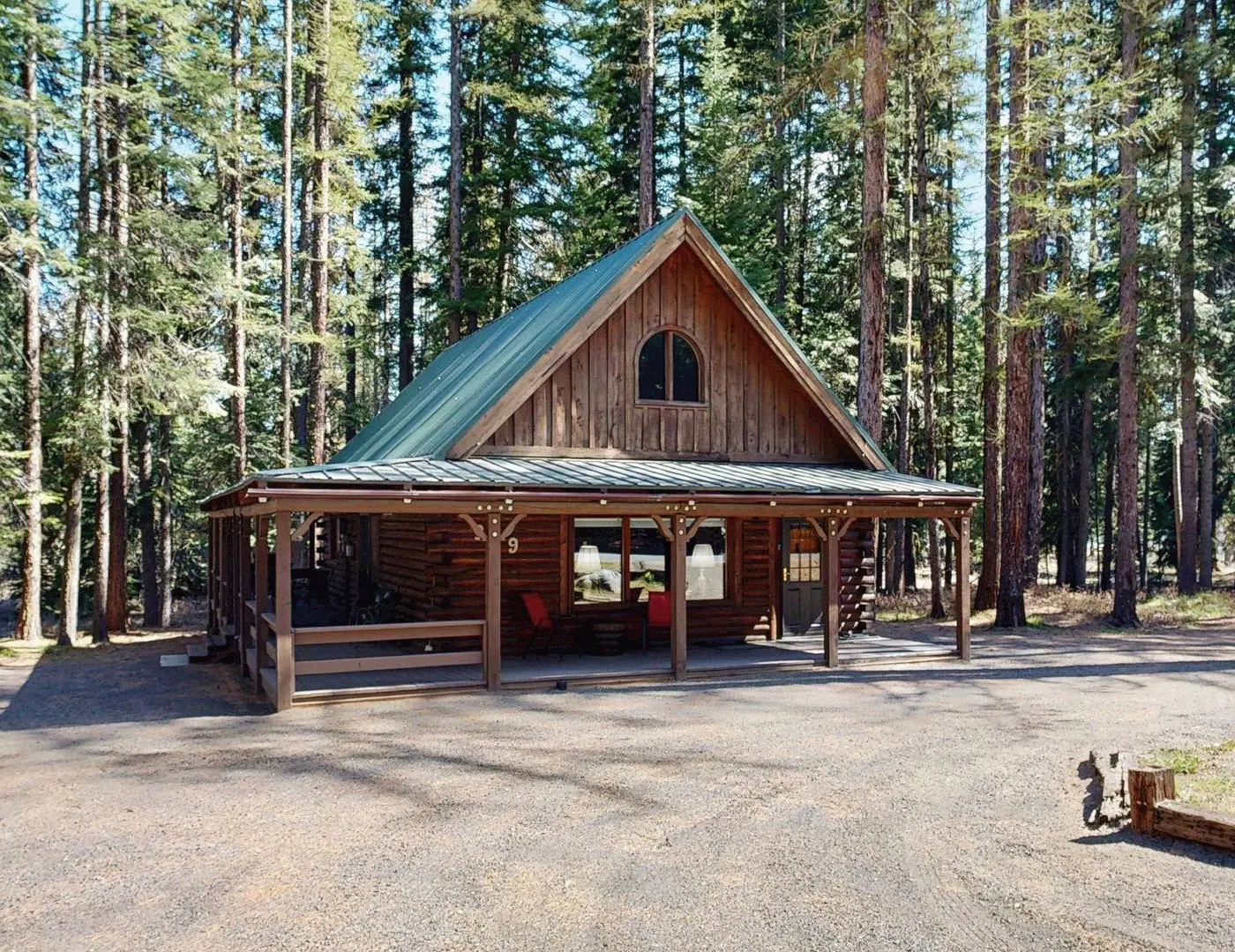 McCall Log Cabin, NearDowntown, Trailer Parking