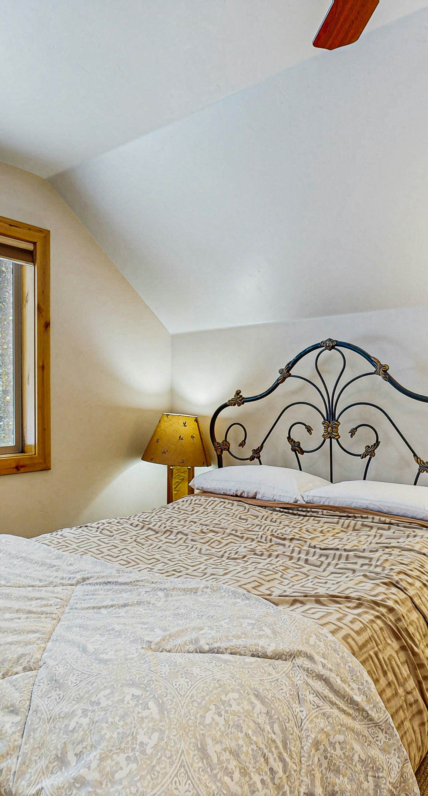 Rustic-Modern Cabin with Hot Tub Access