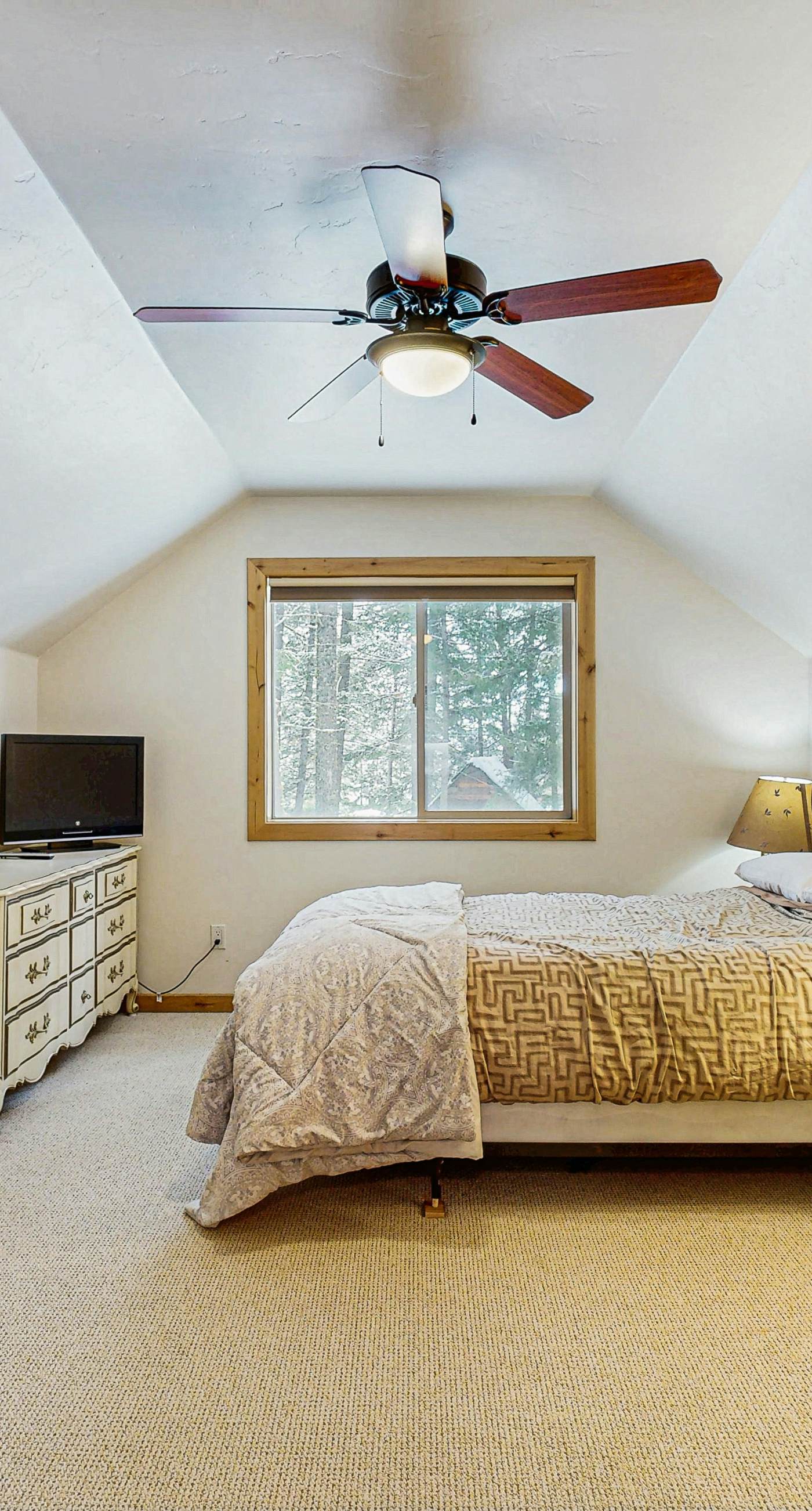 Rustic-Modern Cabin with Hot Tub Access