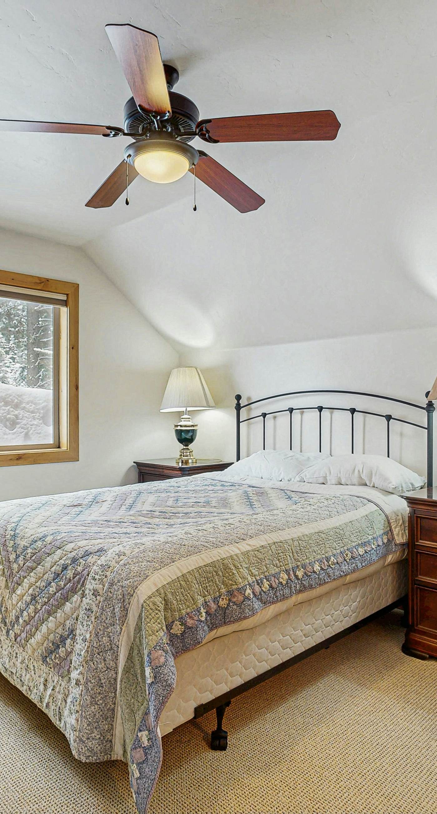 Rustic-Modern Cabin with Hot Tub Access