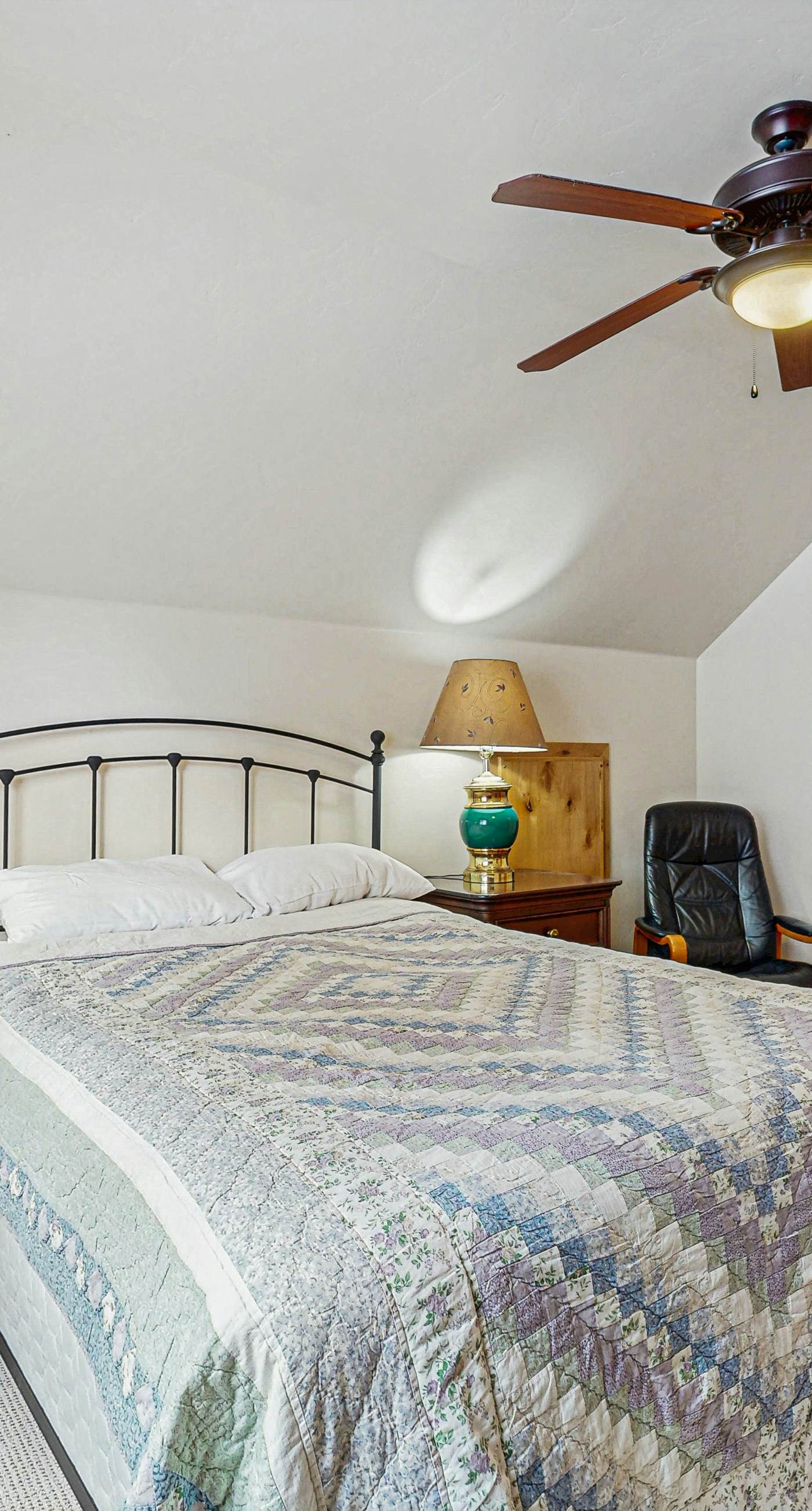 Rustic-Modern Cabin with Hot Tub Access