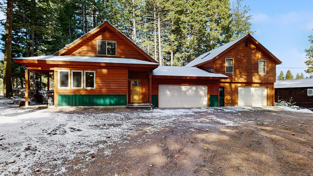 Rustic-Modern Cabin with Hot Tub Access