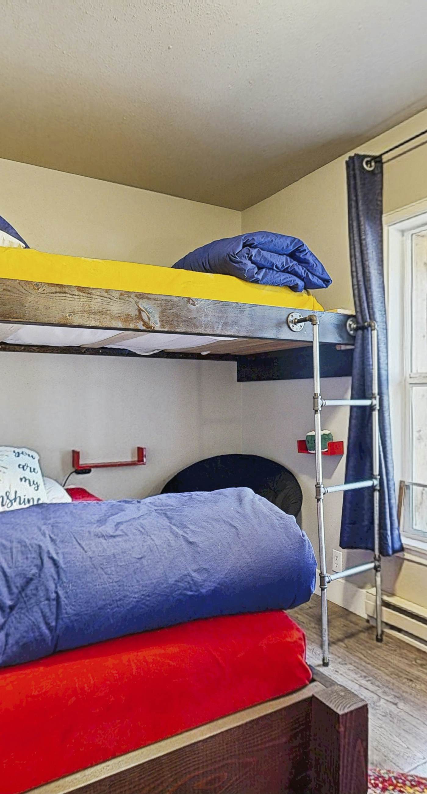 Cozy Lofted Cottage | 1.5 Miles to Downtown