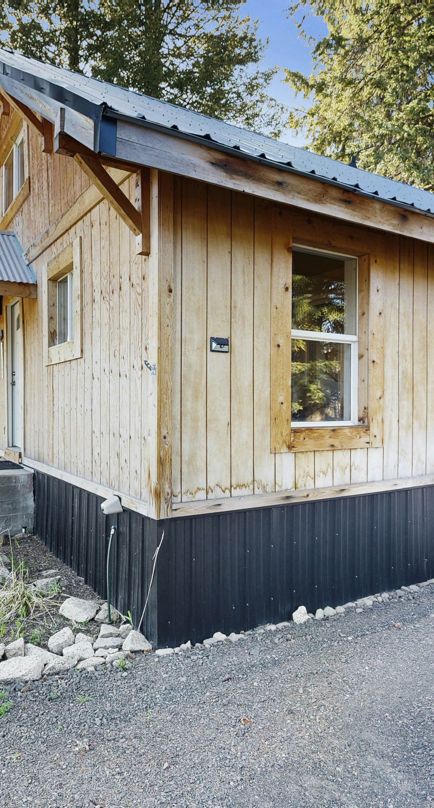 Cozy Lofted Cottage | 1.5 Miles to Downtown