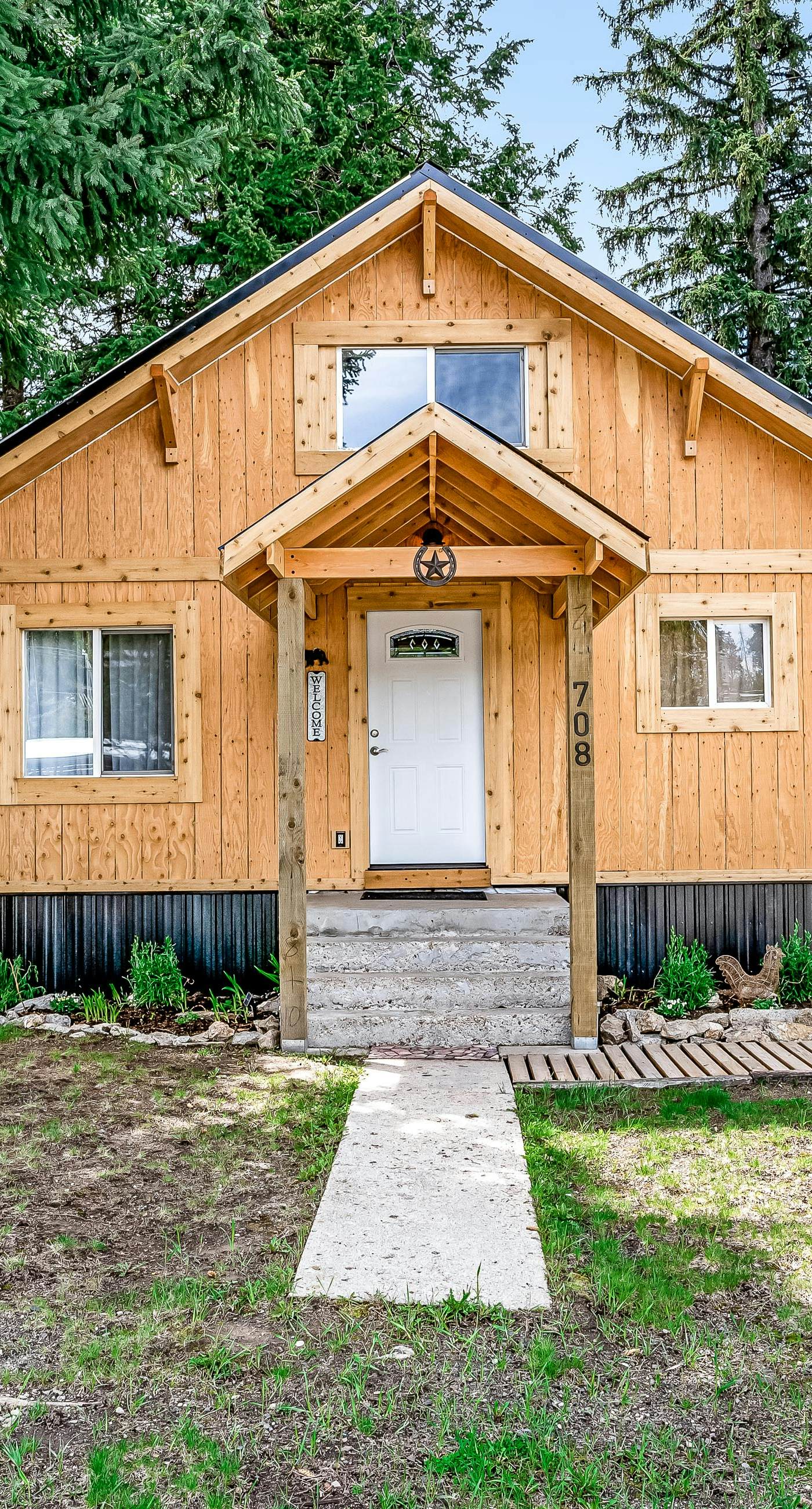 Cozy Lofted Cottage | 1.5 Miles to Downtown