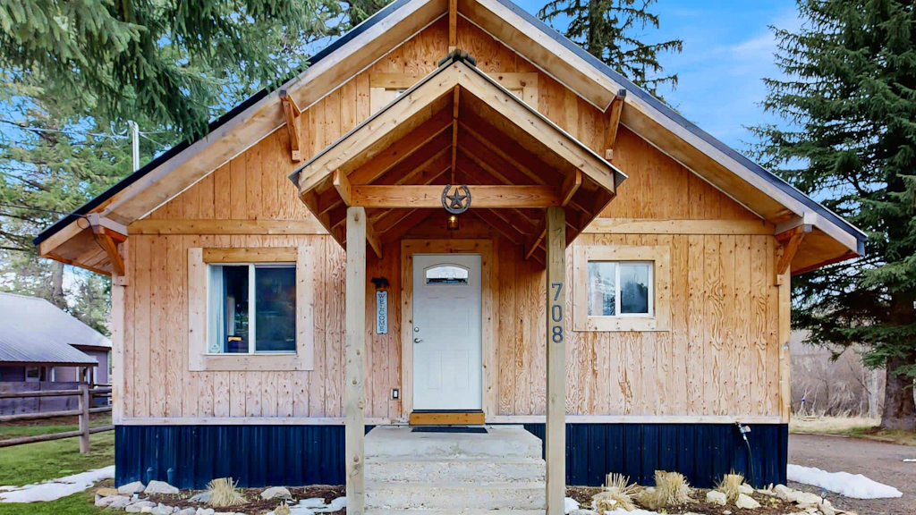 Cozy McCall Cottage | Fire Pit & Near Downtown