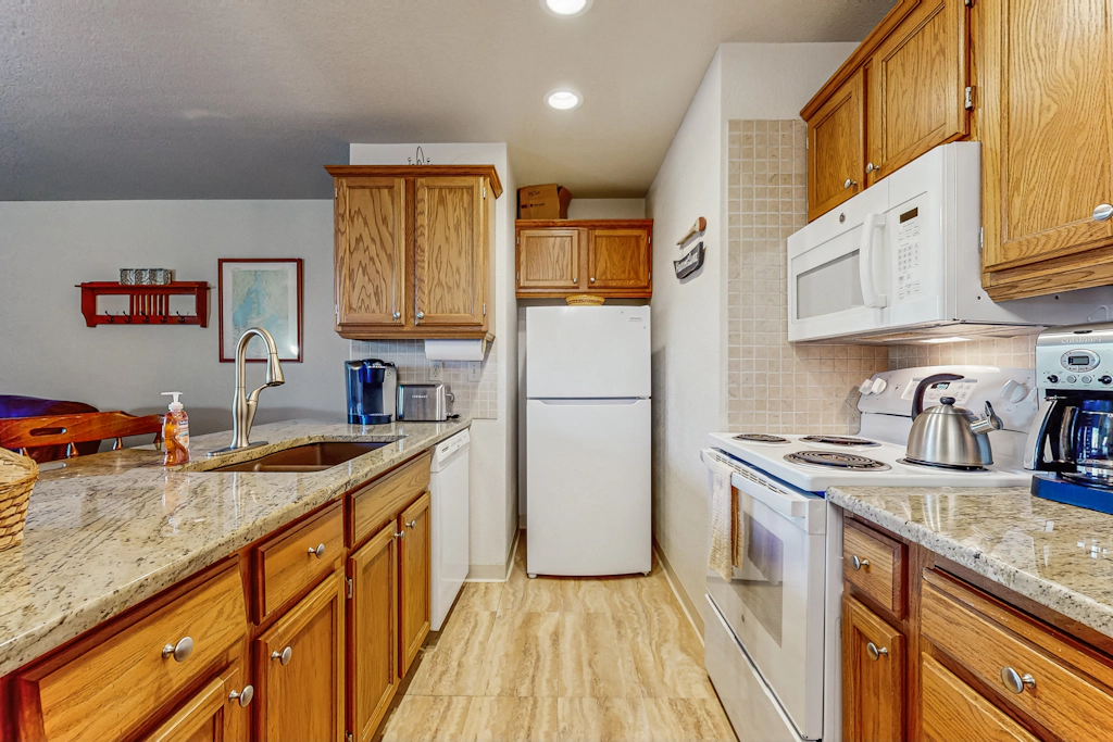 Downtown McCall Condo with Balcony & Views