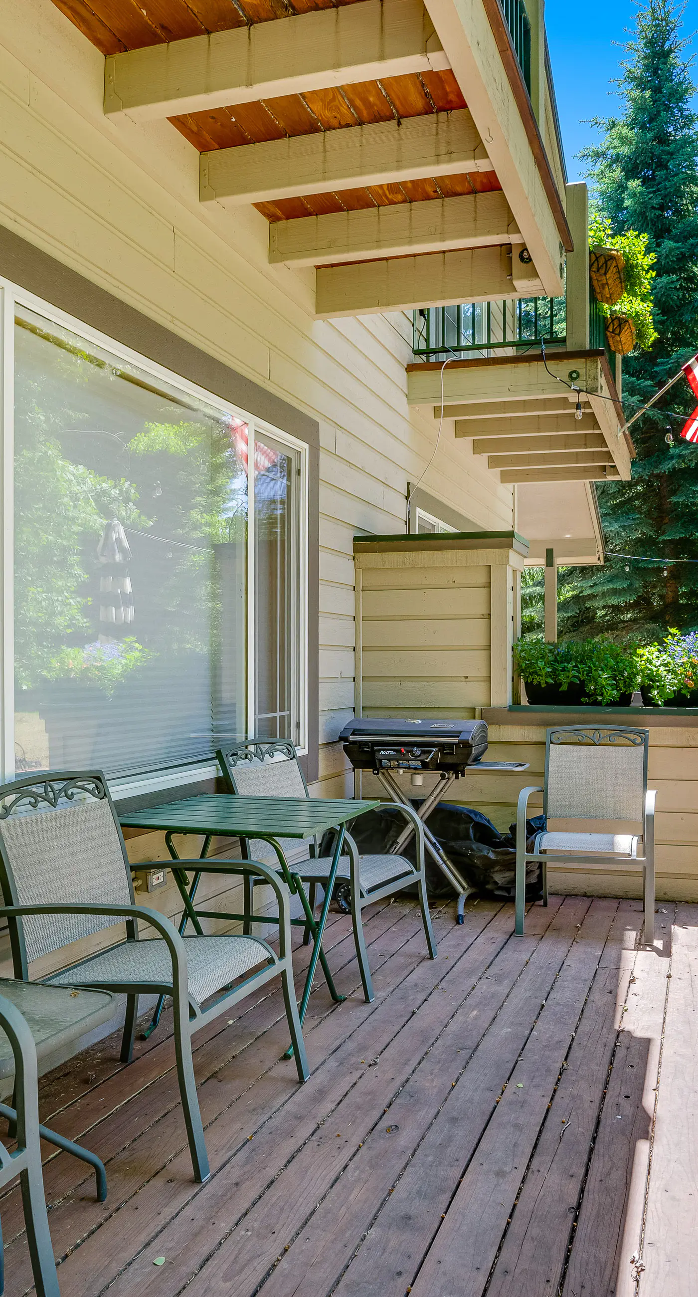 McCall Home with Hot Tub Golf Course Views