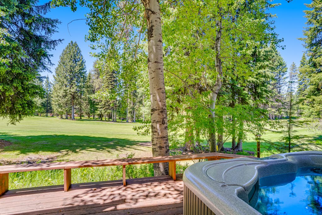 McCall Home with Hot Tub | Golf Course Views