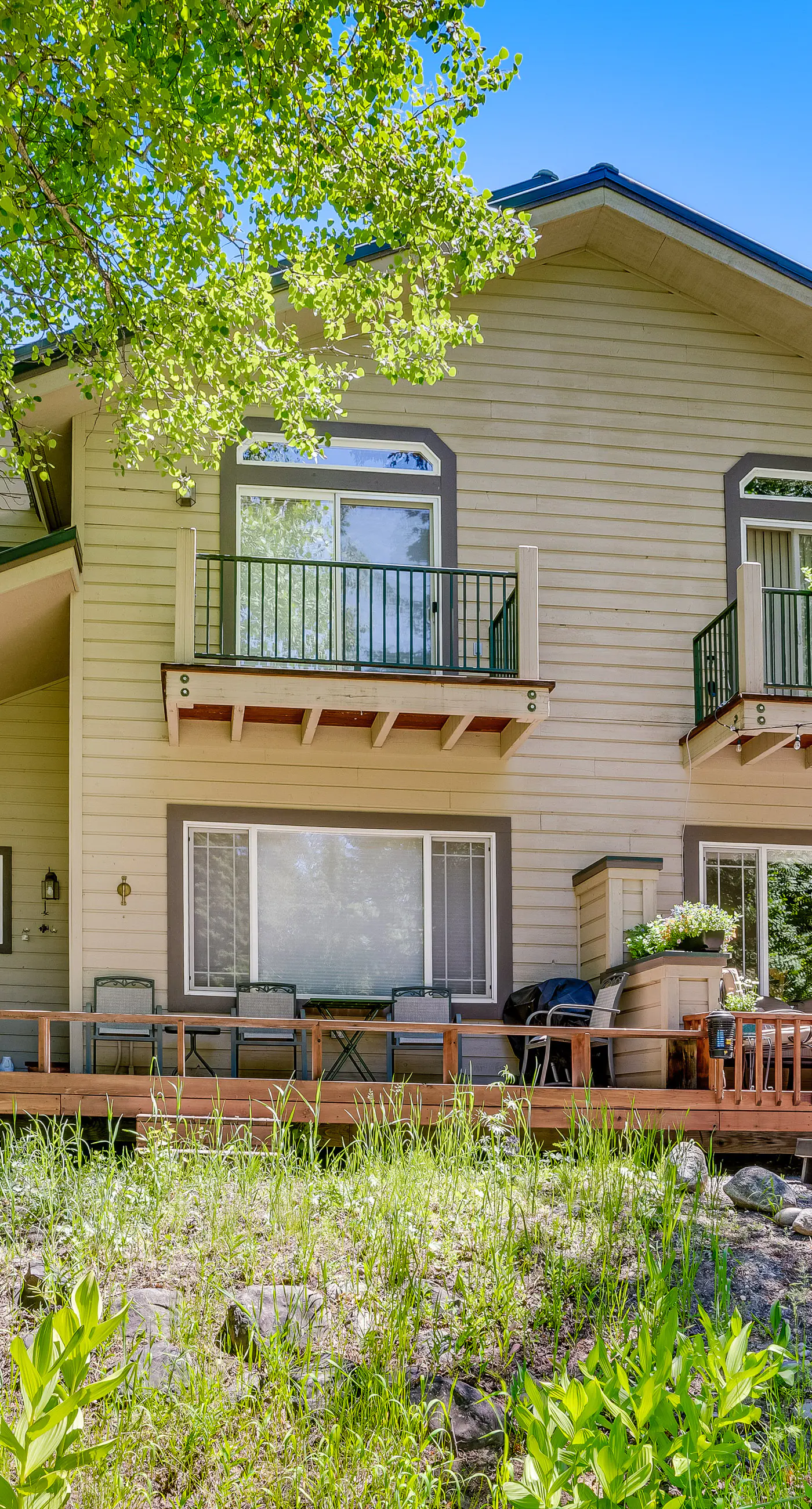McCall Home with Hot Tub Golf Course Views