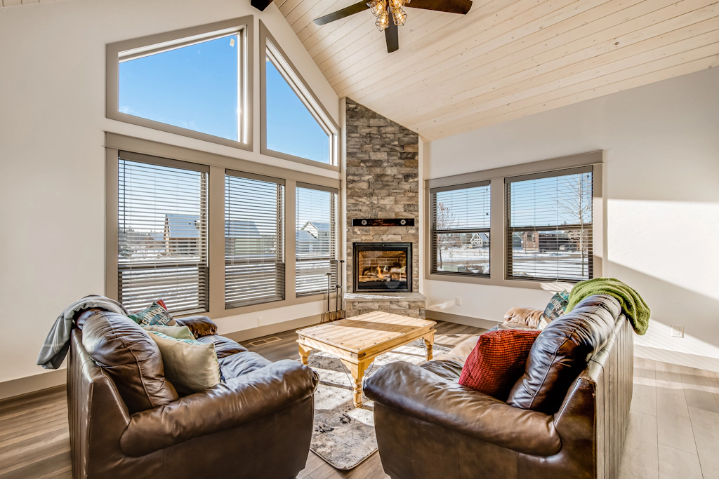 Luxury McCall Retreat | Hot Tub, Secret Bunk Room
