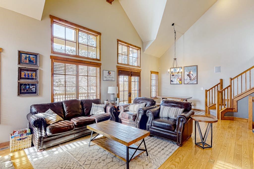 Tamarack Chalet, Hot Tub, Ski-In/Out, Sleeps 8