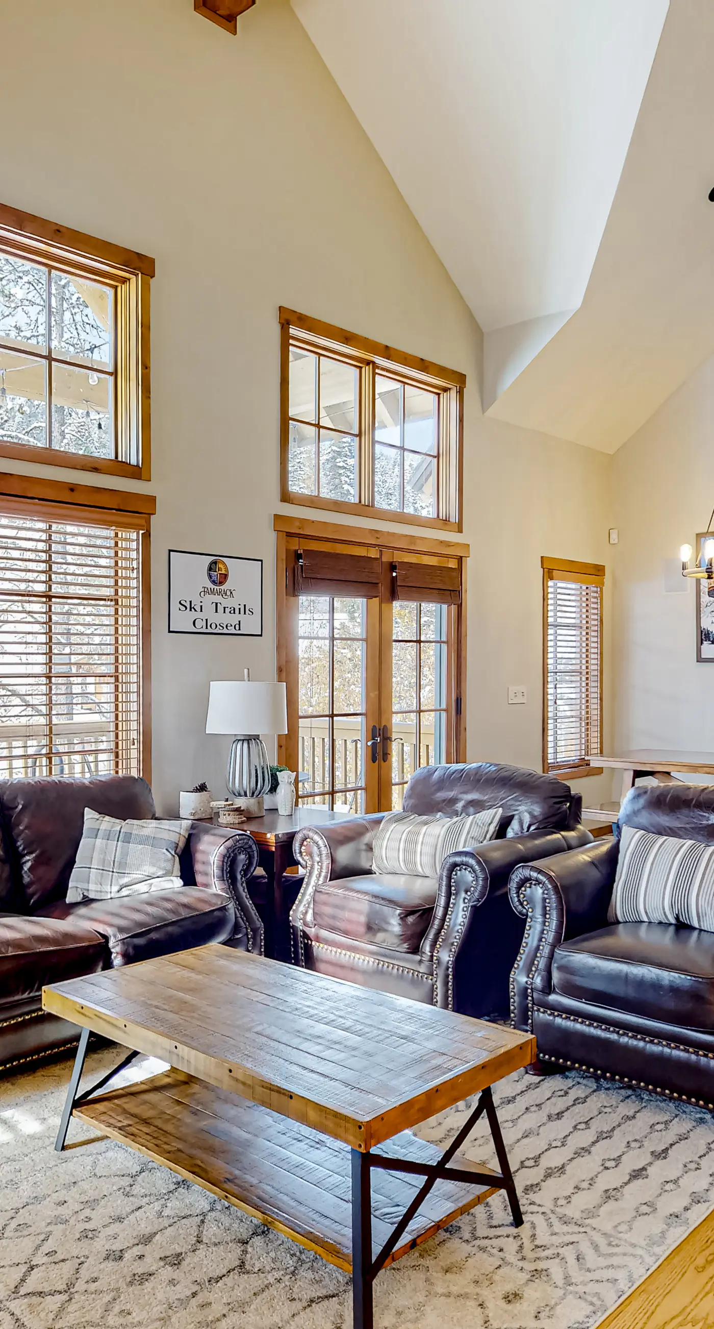Tamarack Chalet, Hot Tub, Ski-In/Out, Sleeps 8