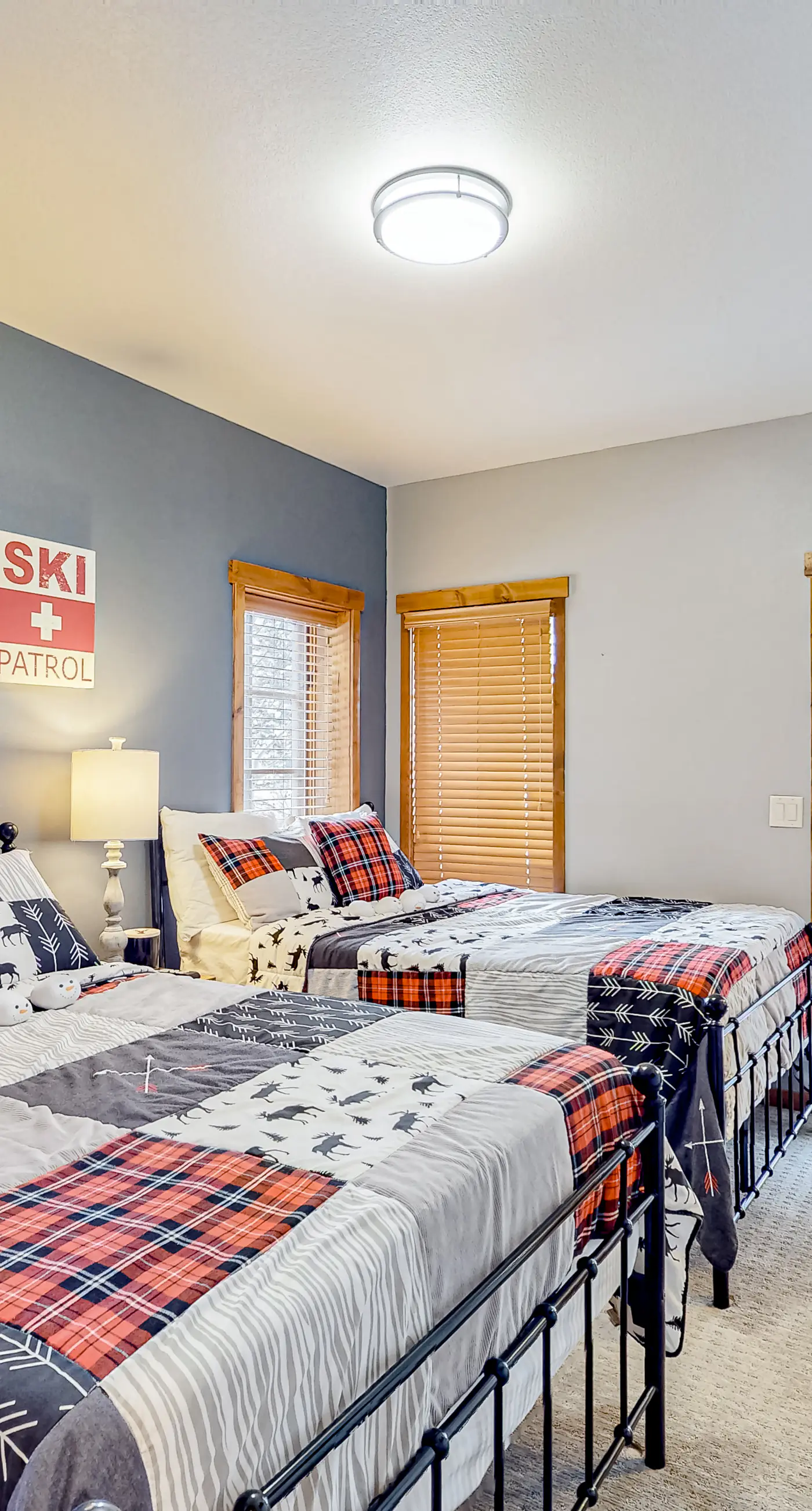 Tamarack Chalet, Hot Tub, Ski-In/Out, Sleeps 8