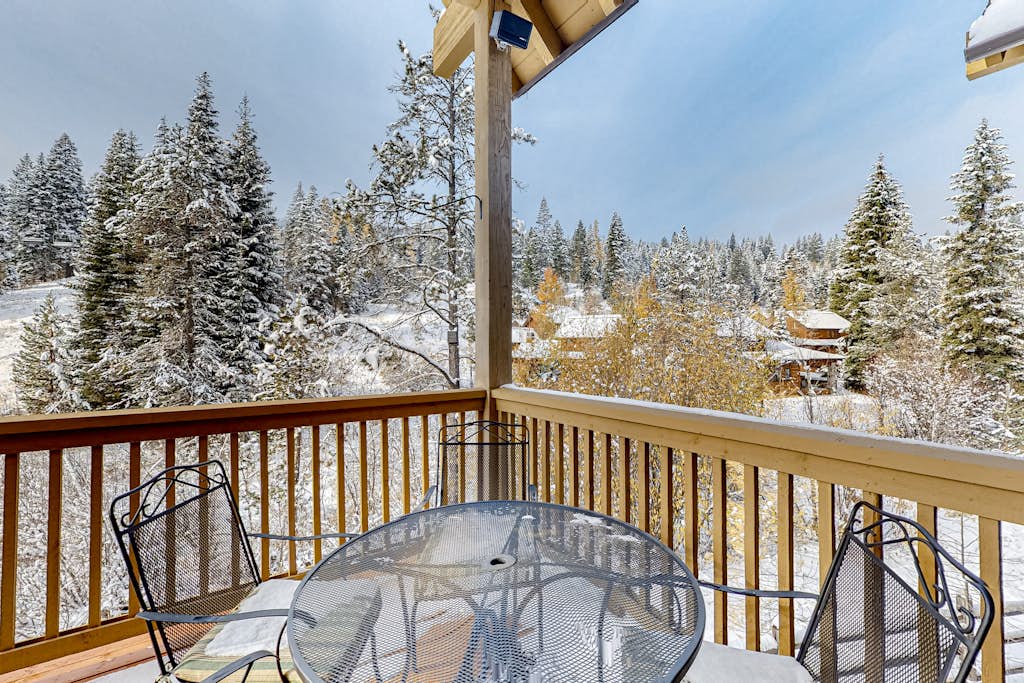 Tamarack Ski In Out with Hot Tub & Views