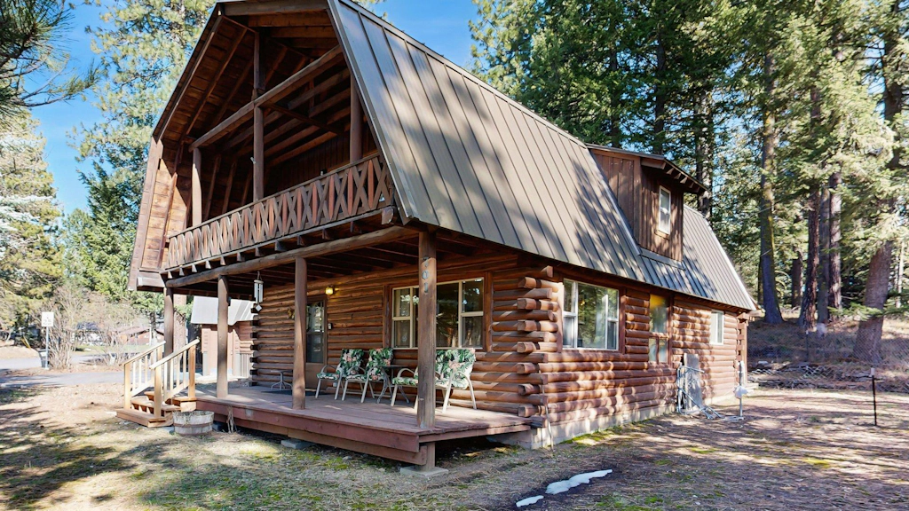 Spacious McCall Family Retreat Foosball, AC & Deck