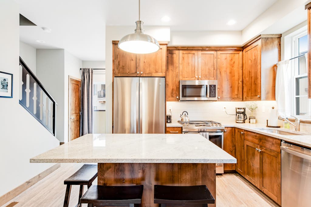 McCall Townhome with EV Charger | Downtown