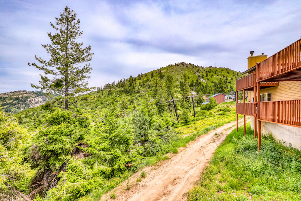 Mountain Retreat Slope Access 2 Decks