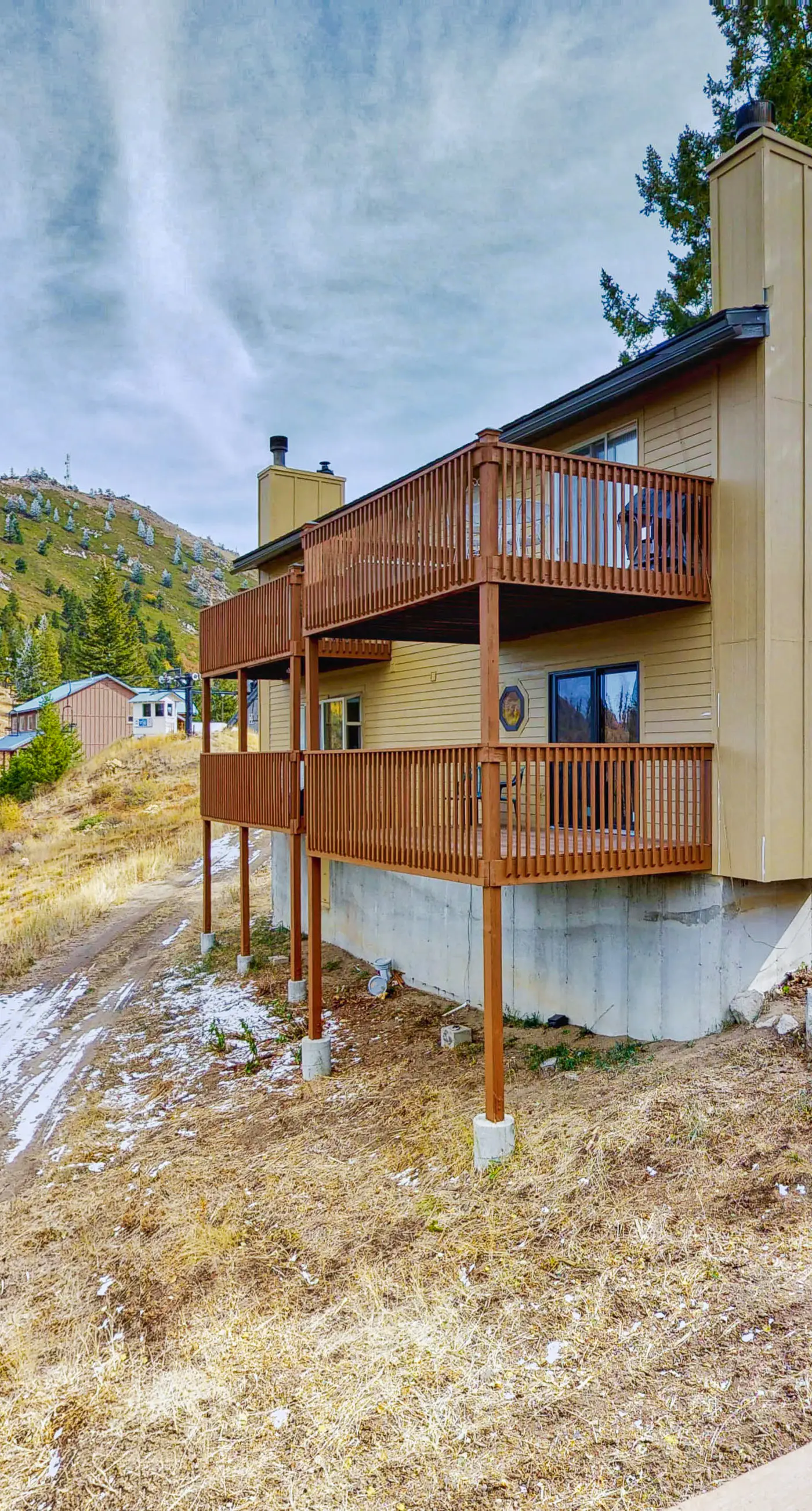 Mountain Retreat Slope Access 2 Decks