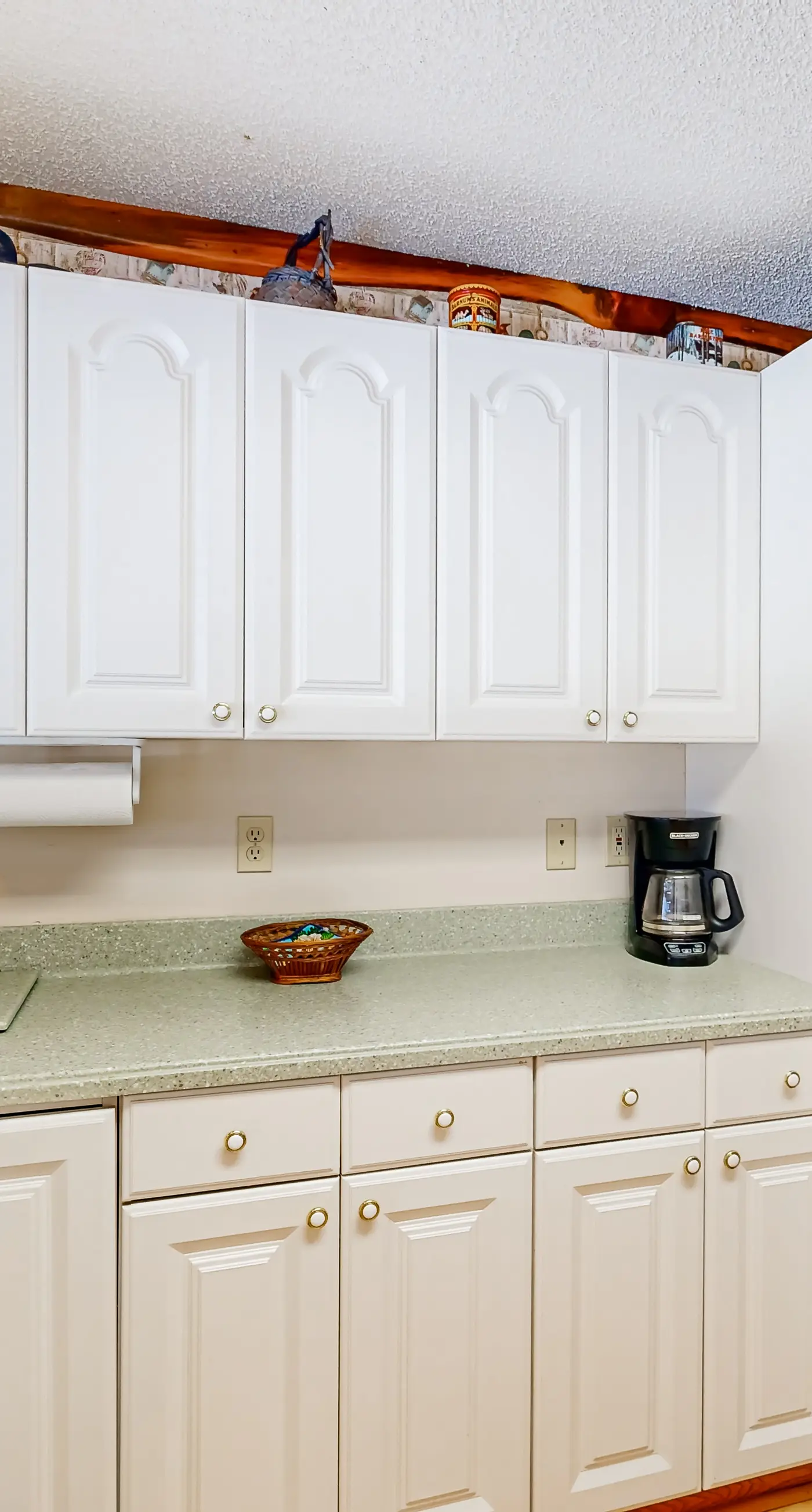 Secluded Cabin: River Access & Mountain Views