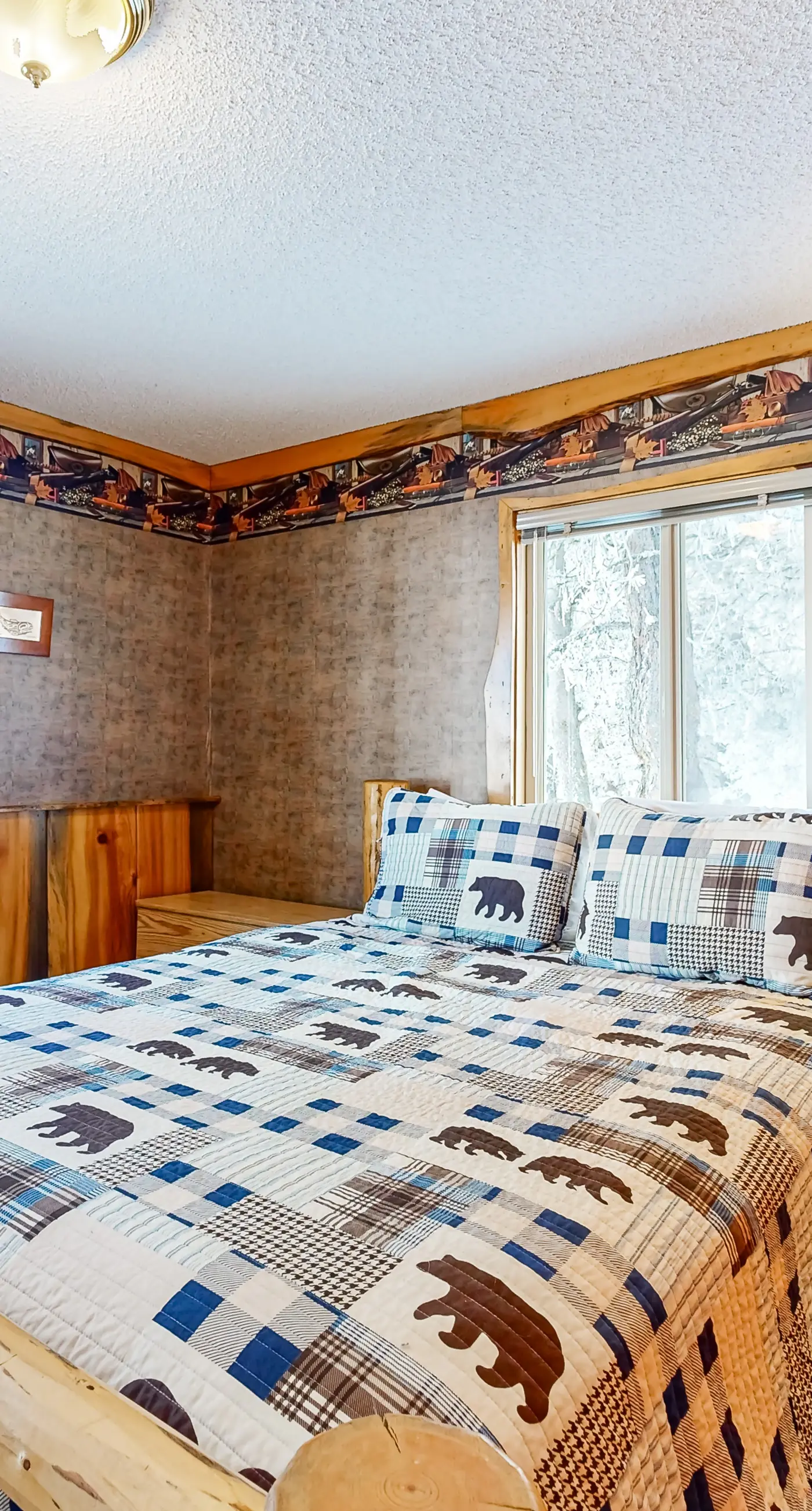 Secluded Cabin: River Access & Mountain Views