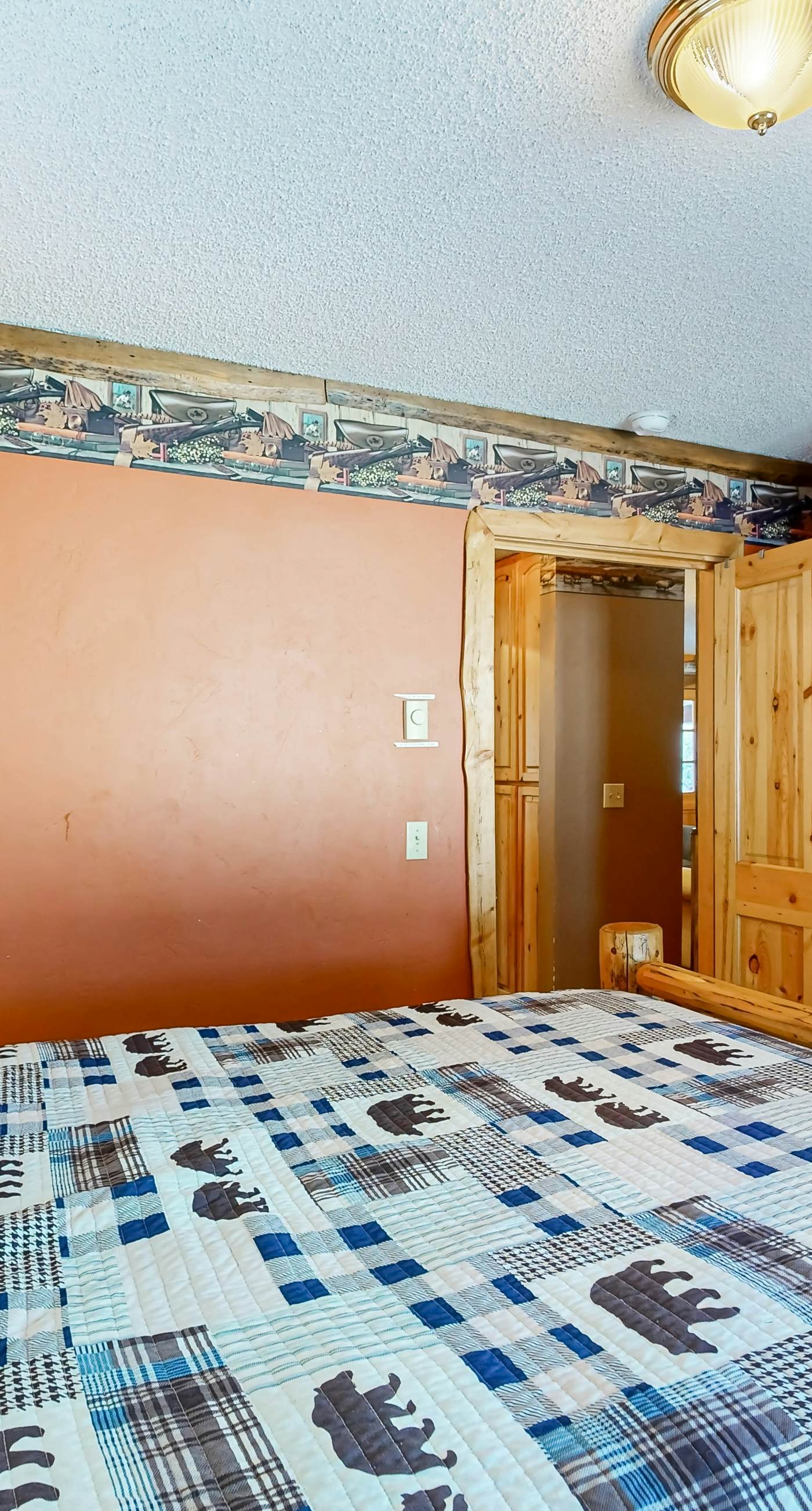 Secluded Cabin: River Access & Mountain Views