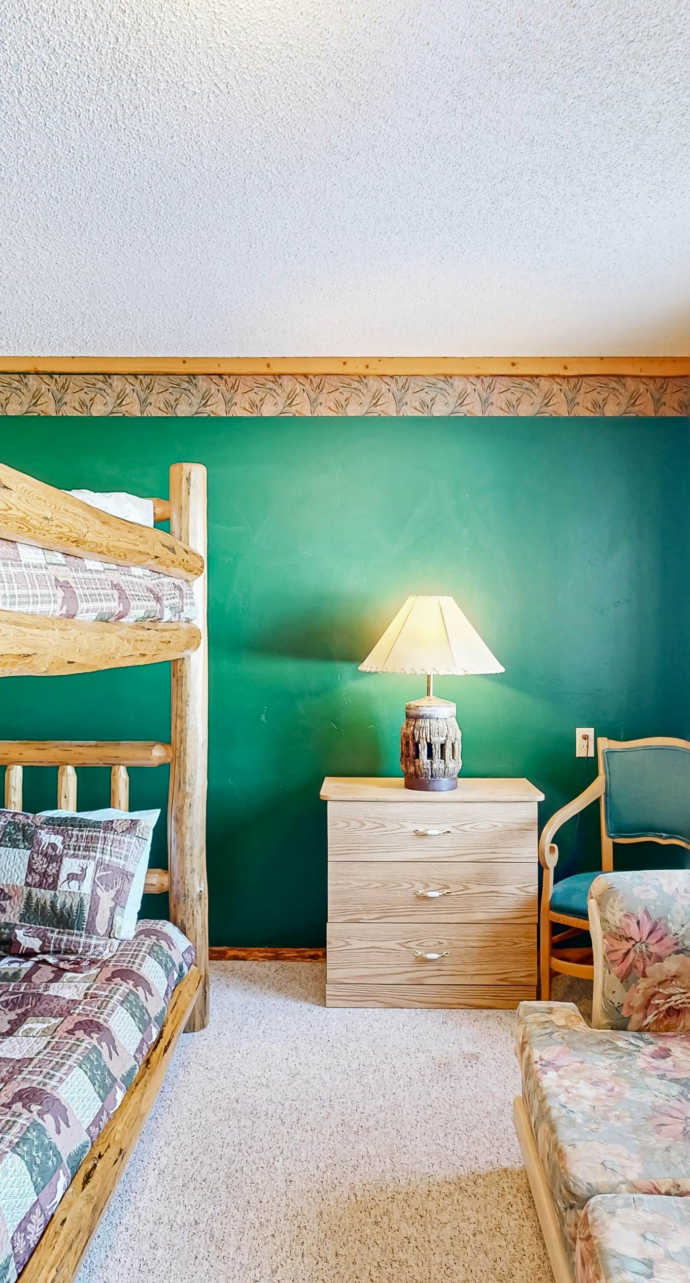 Secluded Cabin: River Access & Mountain Views