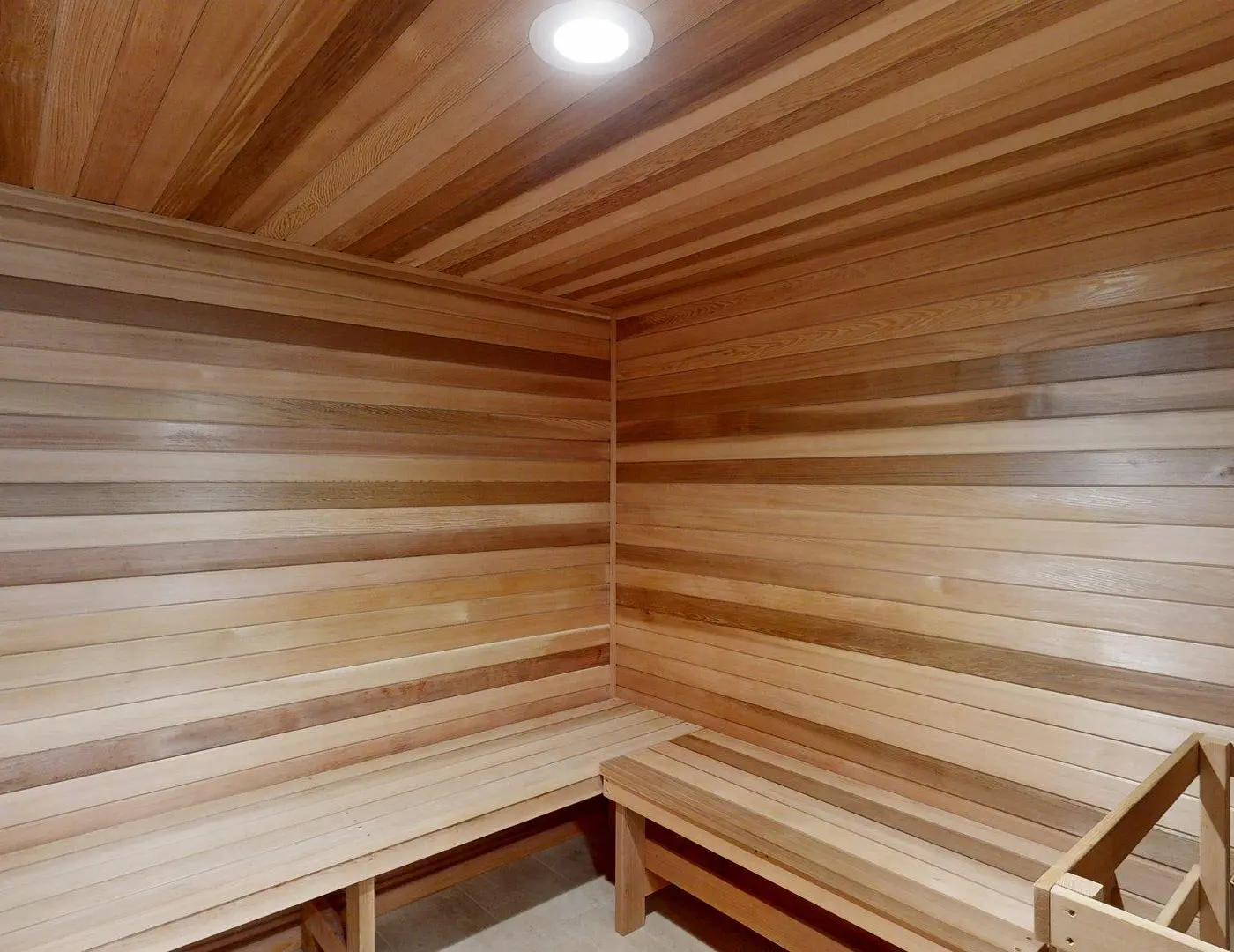 Ski-In Ski-Out Bogus Basin Studio, Sleeps 8, Views