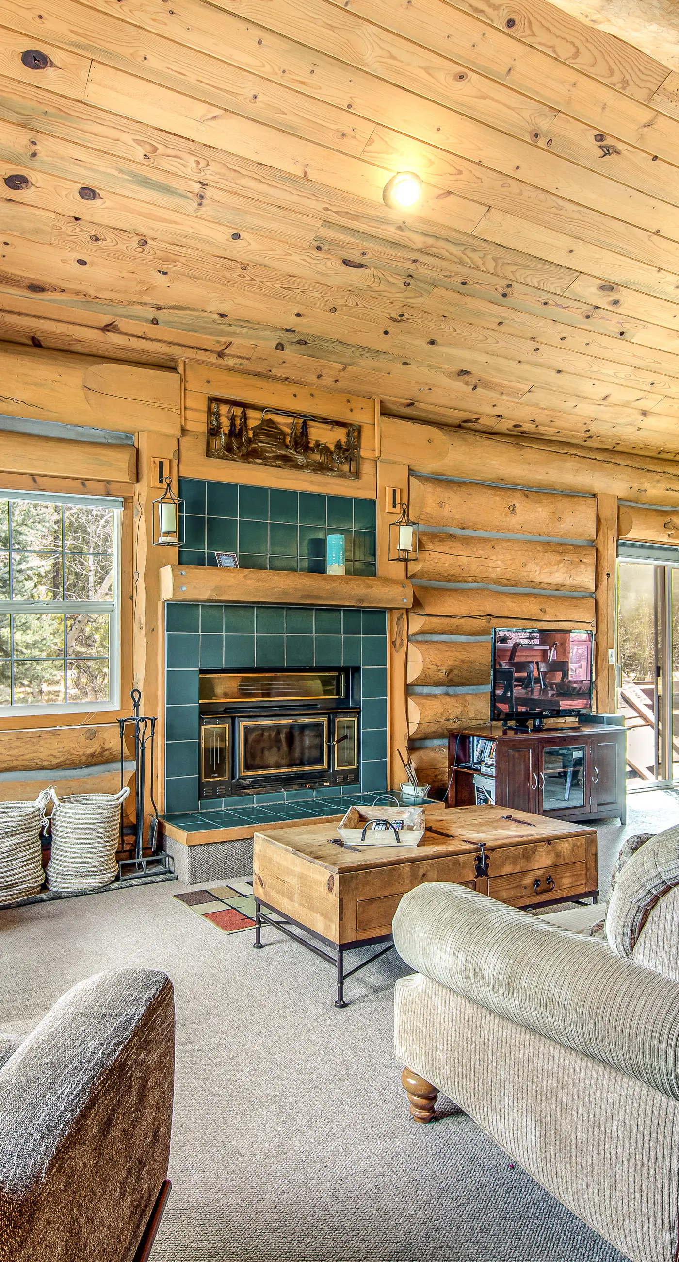 Charming McCall Retreat - Hot Tub & Lake Access