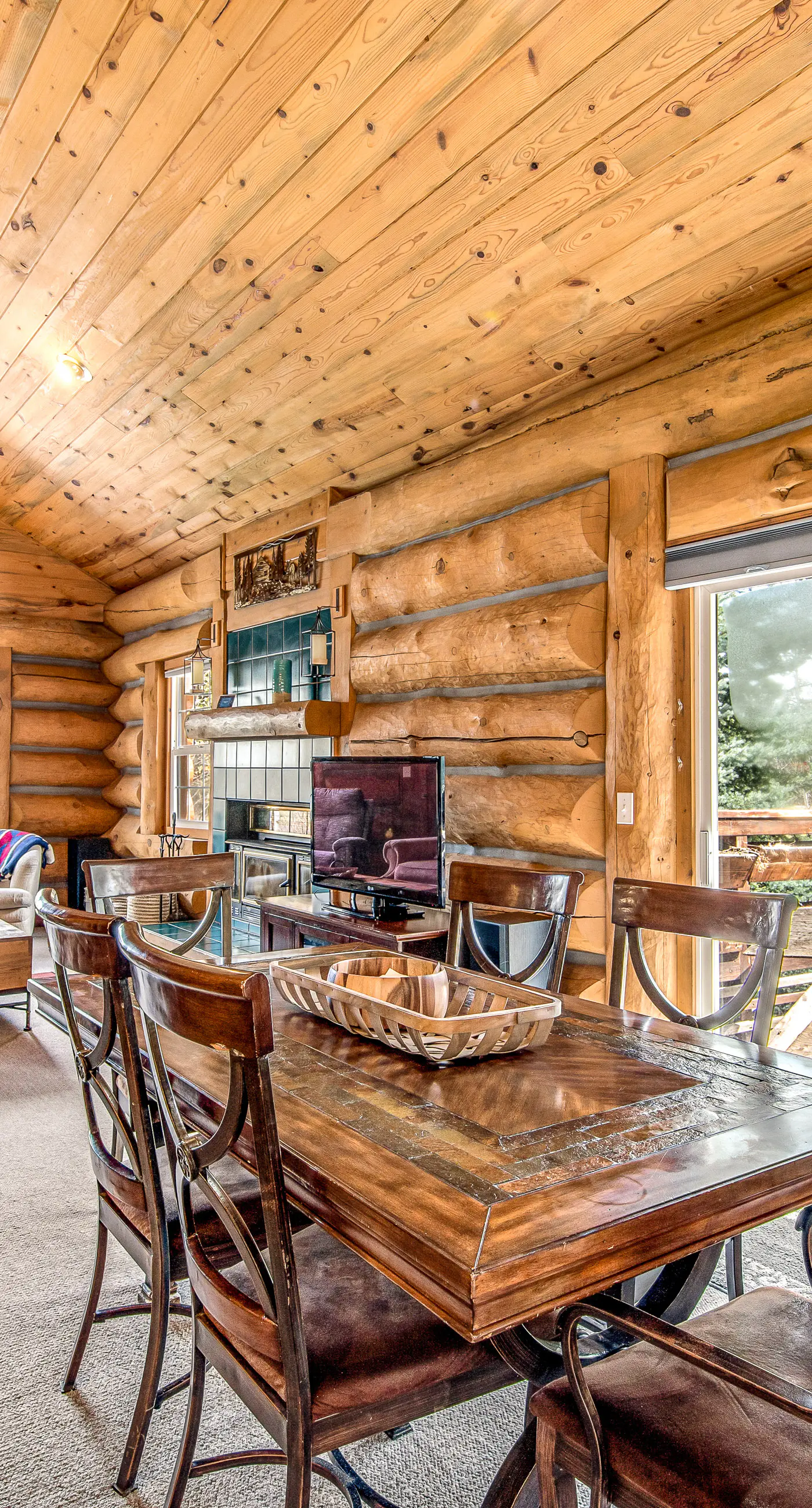 Charming McCall Retreat - Hot Tub & Lake Access