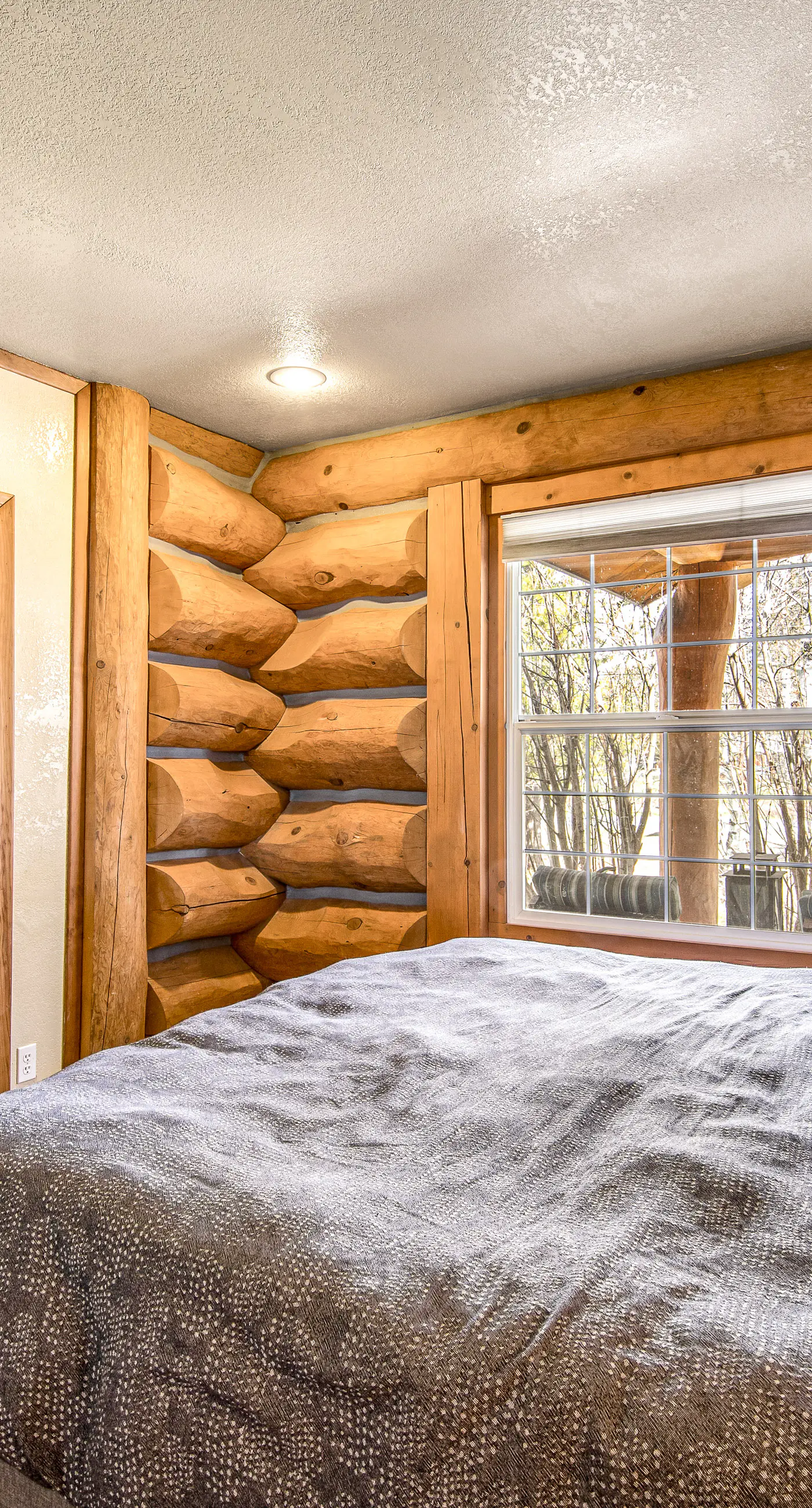 Charming McCall Retreat - Hot Tub & Lake Access