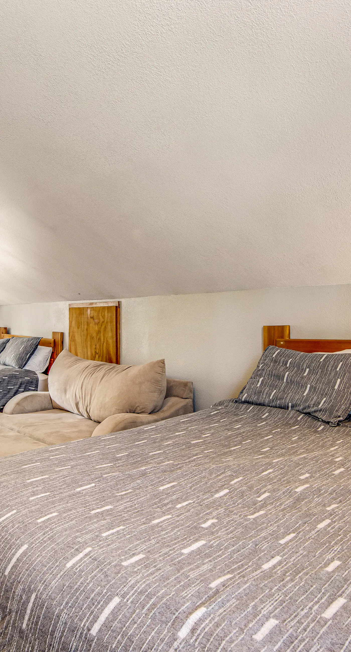 Charming McCall Retreat - Hot Tub & Lake Access