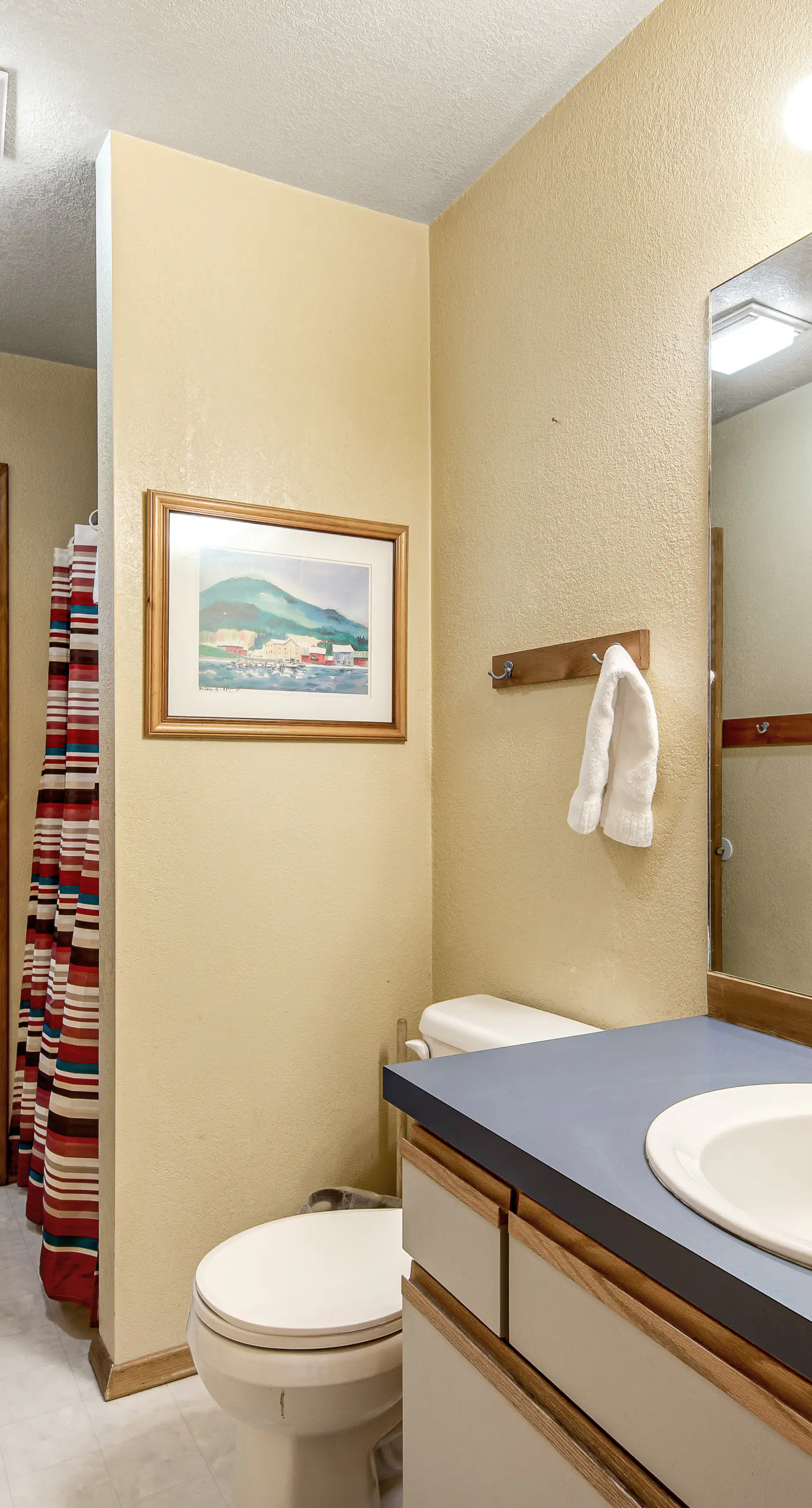 Charming McCall Retreat - Hot Tub & Lake Access