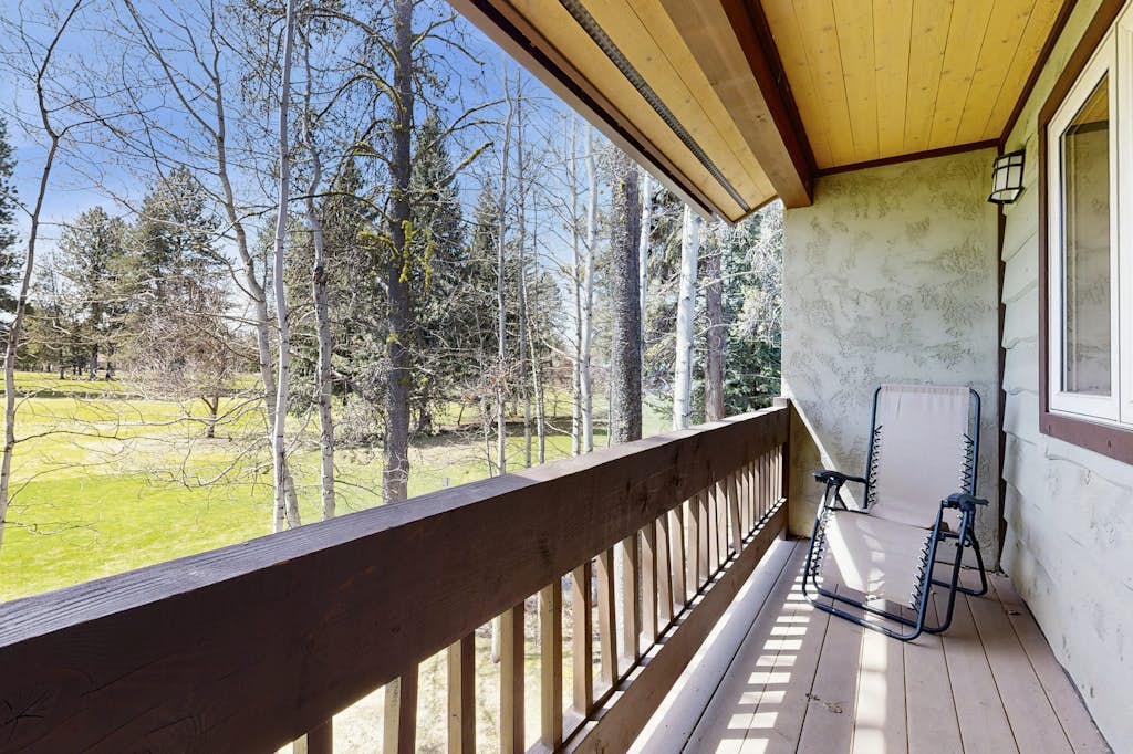 Golf Course Townhome Peloton & EV Charger