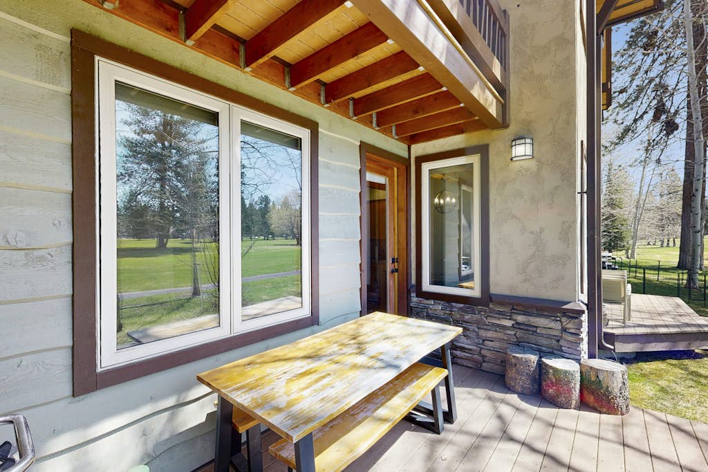 Sunny Golf Course Townhome Peloton & EV Charger