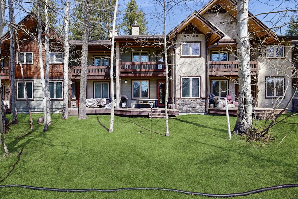 Golf Course Townhome Peloton & EV Charger