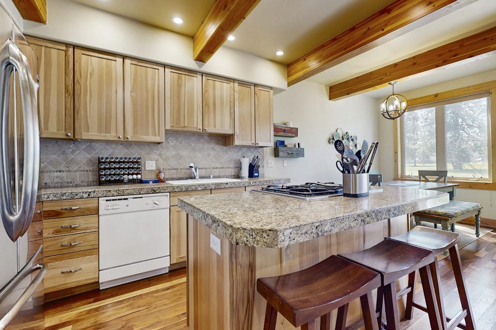Sunny Golf Course Townhome Peloton & EV Charger