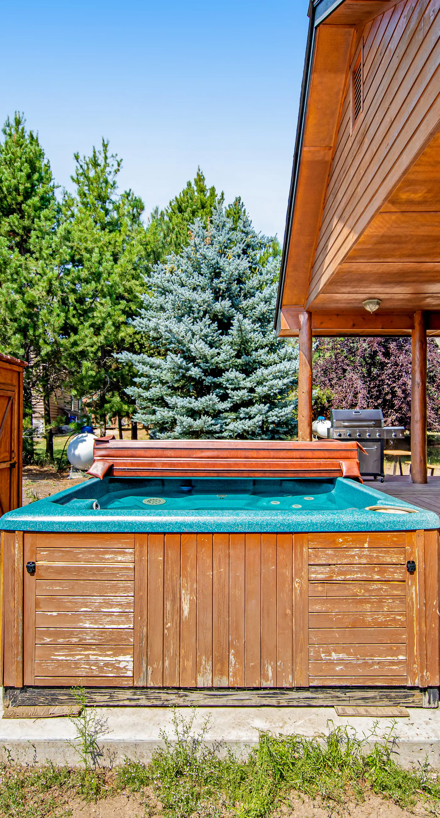 Spacious McCall Escape Hot Tub & Fire Pit