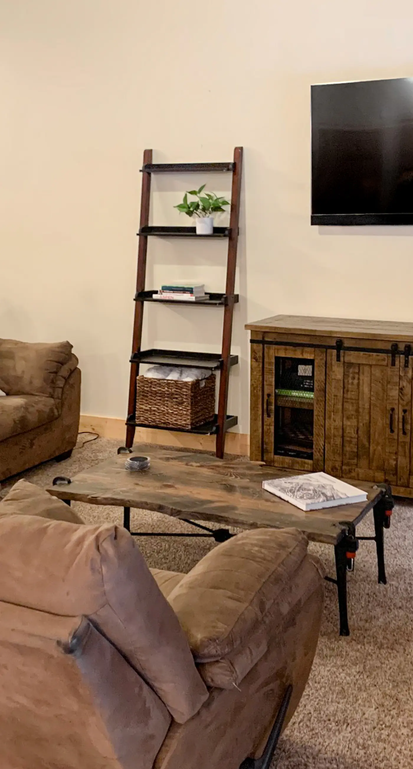 Spacious McCall Escape Hot Tub & Fire Pit