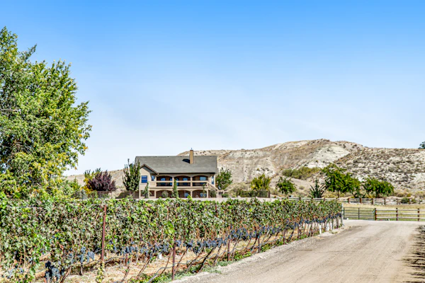 Kerry Hill Manor Family Vineyard Retreat