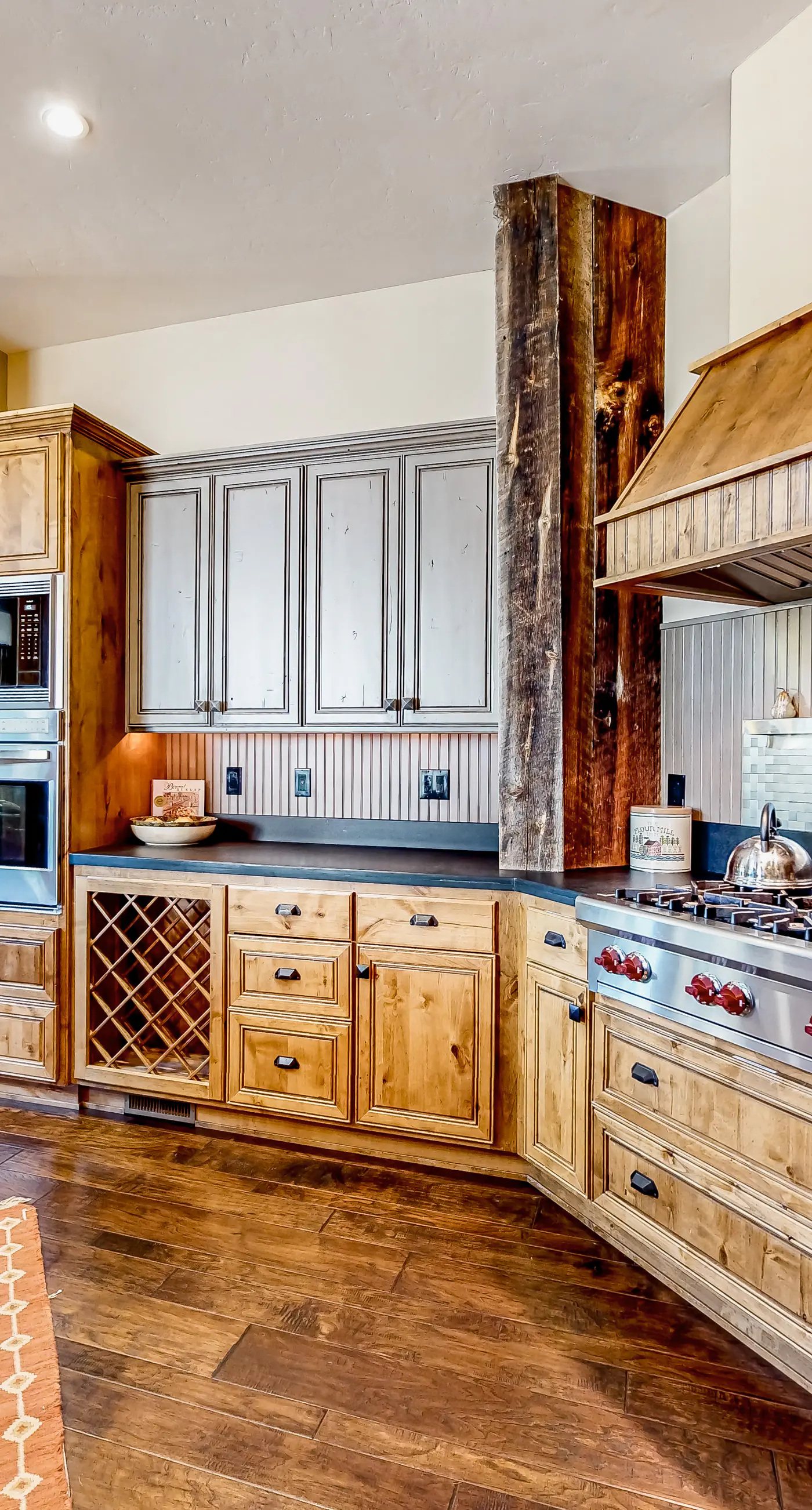 Luxury Townhome with Patio & Outdoor Fireplace