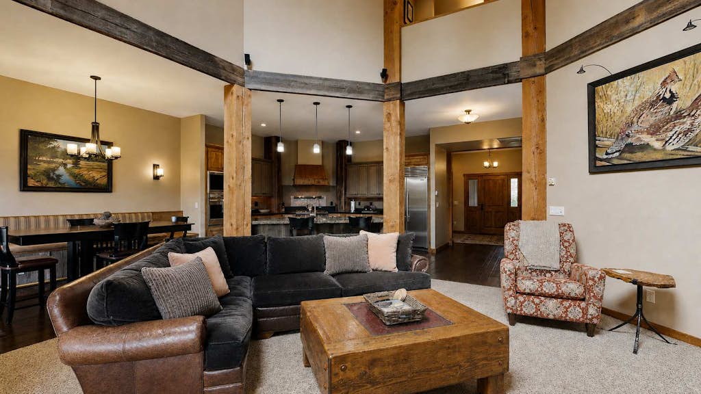 Luxury 3BR McCall Home | Outdoor Kitchen & River