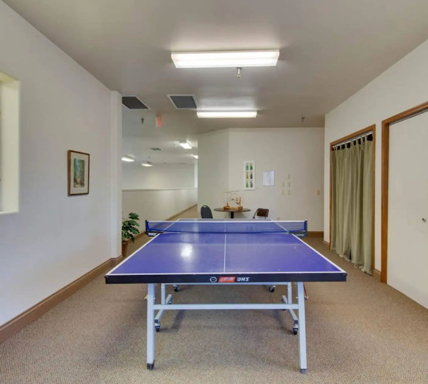 Cozy McCall Townhome | Pool + Gym + Walk to Lake