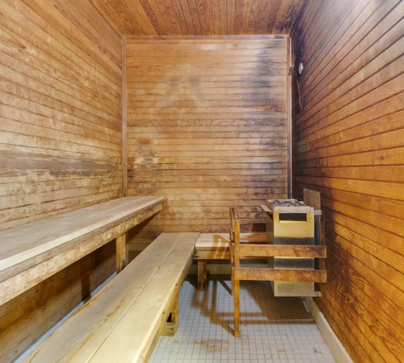 Cozy McCall Townhome | Pool + Gym + Walk to Lake