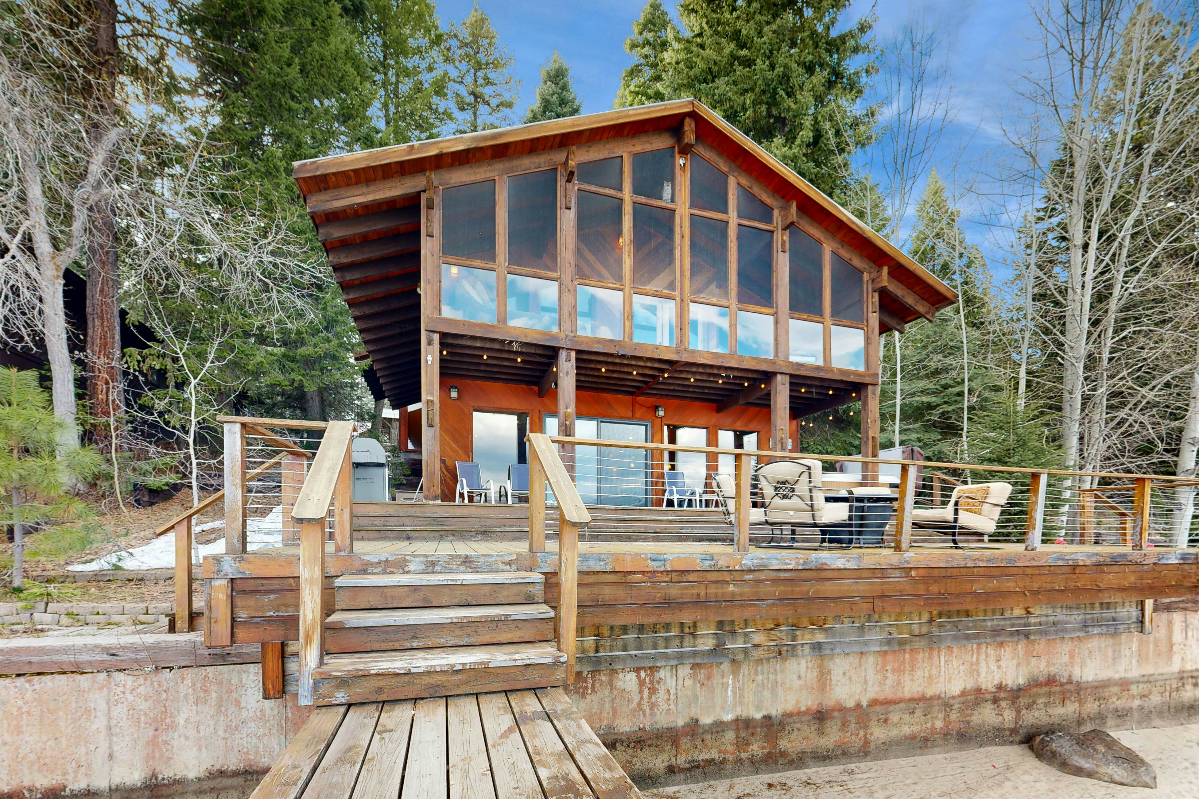 Lakefront McCall Escape | Dock, Hot Tub & Fire