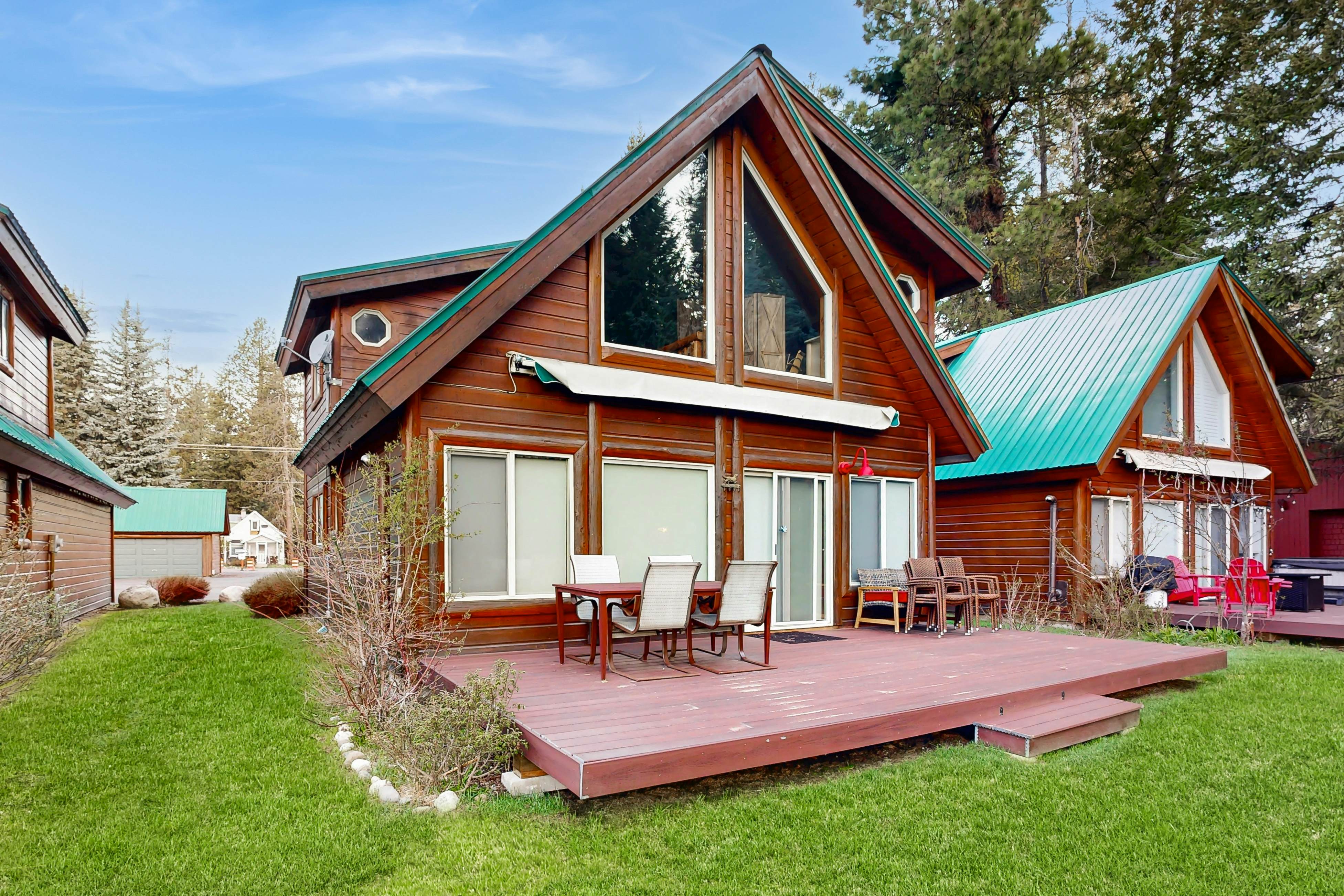 McCall Golf Cabin | Kayaks & Luxury Amenities