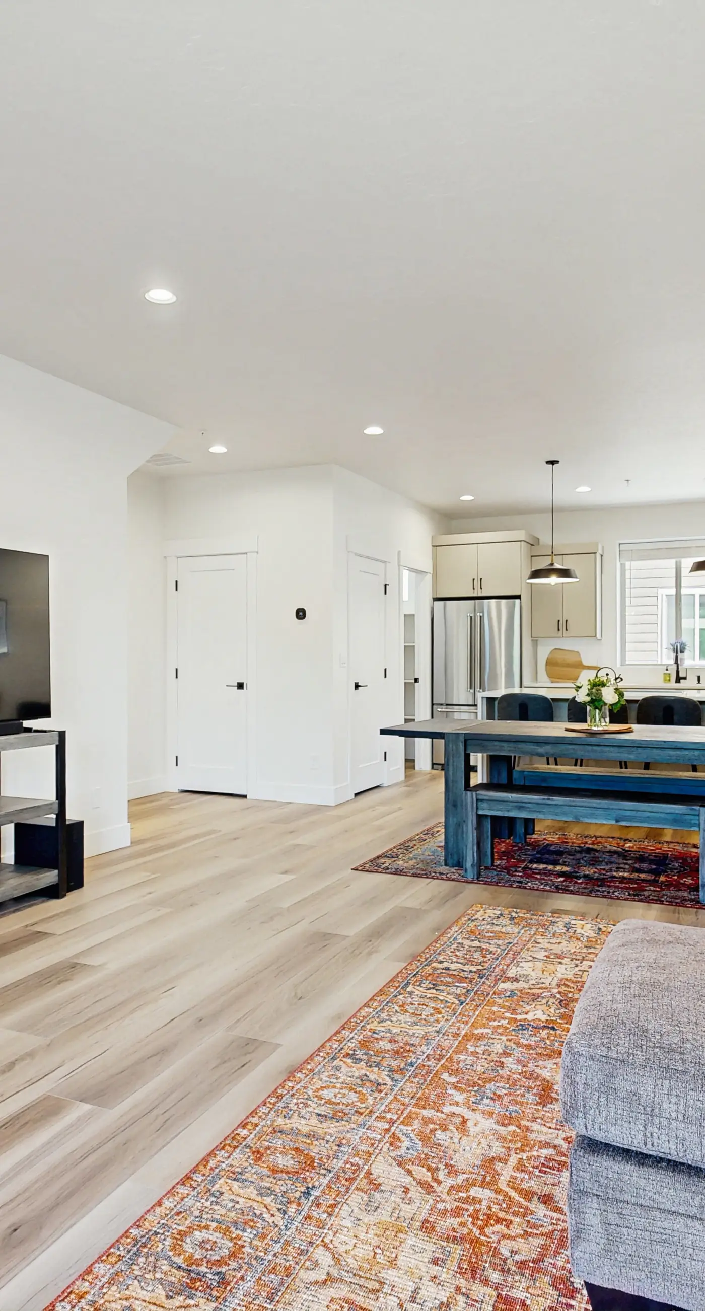 Modern Townhouse, Centrally Located Near BSU