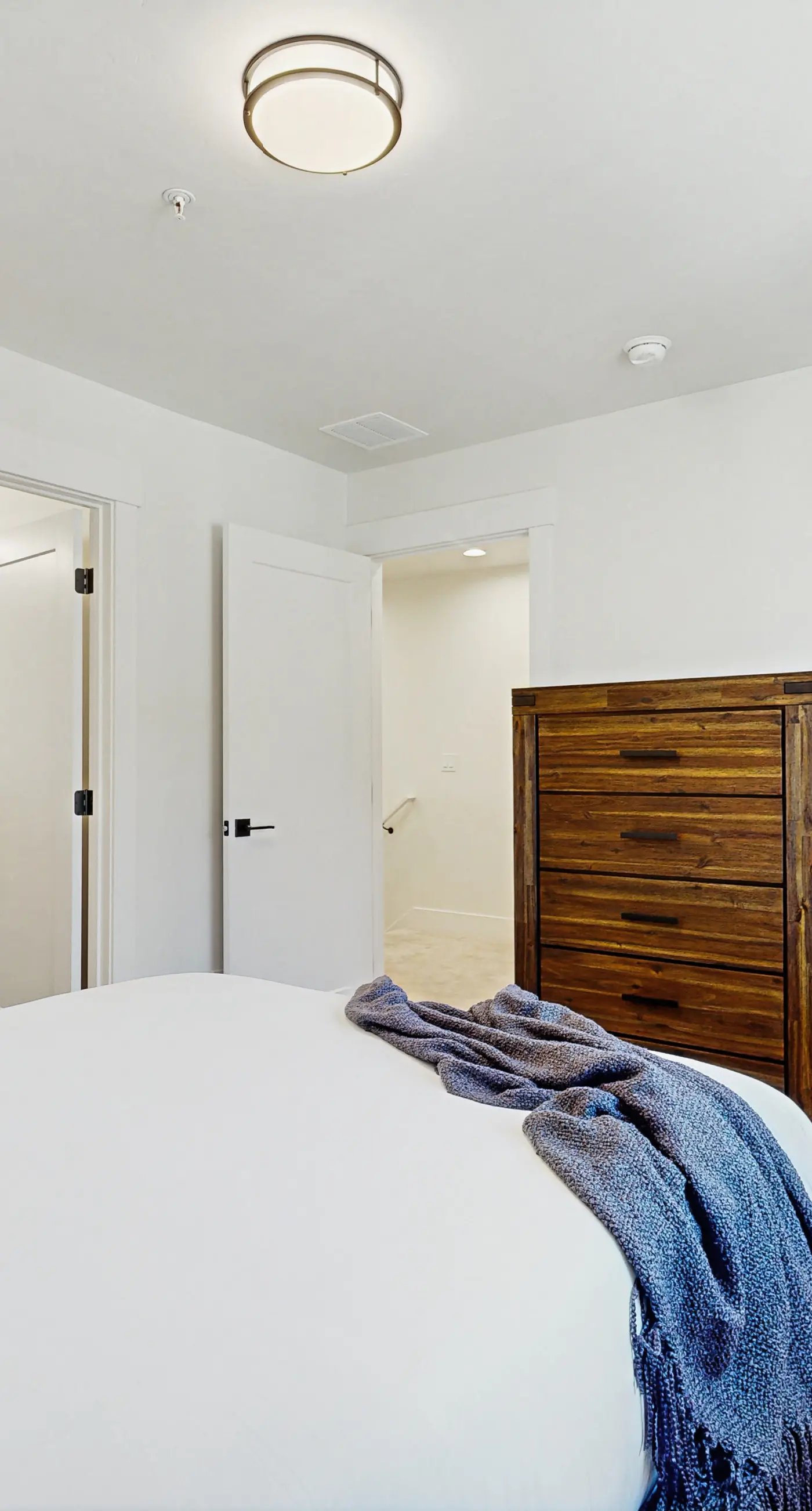 Modern Townhouse, Centrally Located Near BSU